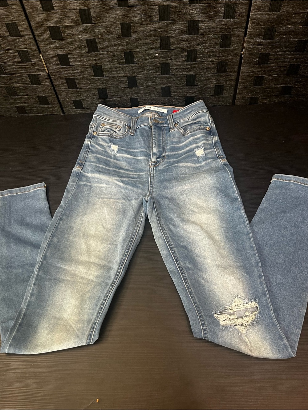 Women’s Celebrity Pink The Spice distressed blue jeans Size 3(26)